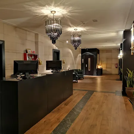 מלון La Franca Travellers (adults Only) 2*
